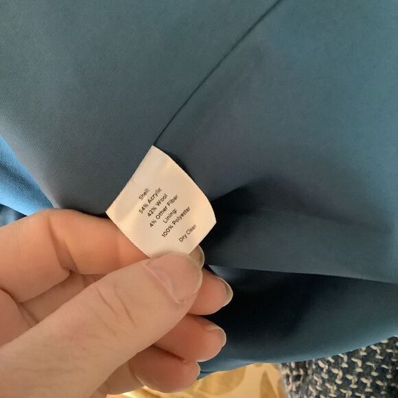 Talbots’s Classic Woven Buttoned Blazer 💙💋 - Picture 8 of 8